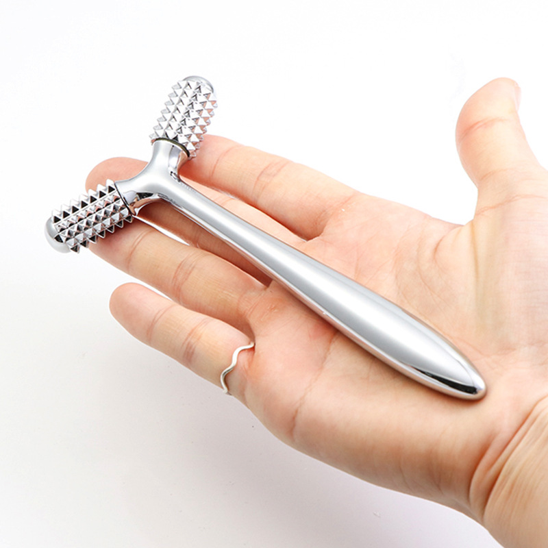 ชุดของขวัญ Beauty Care Y รูปร่าง MINI Roller 3D โลหะ Home Roller Massager Roller Face Eye นวดผ่อนคลาย ชุดของขวัญ Beauty Care Y รูปร่าง MINI Roller 3D โลหะ Home Roller Massager Roller Face Eye นวดผ่อนคลาย