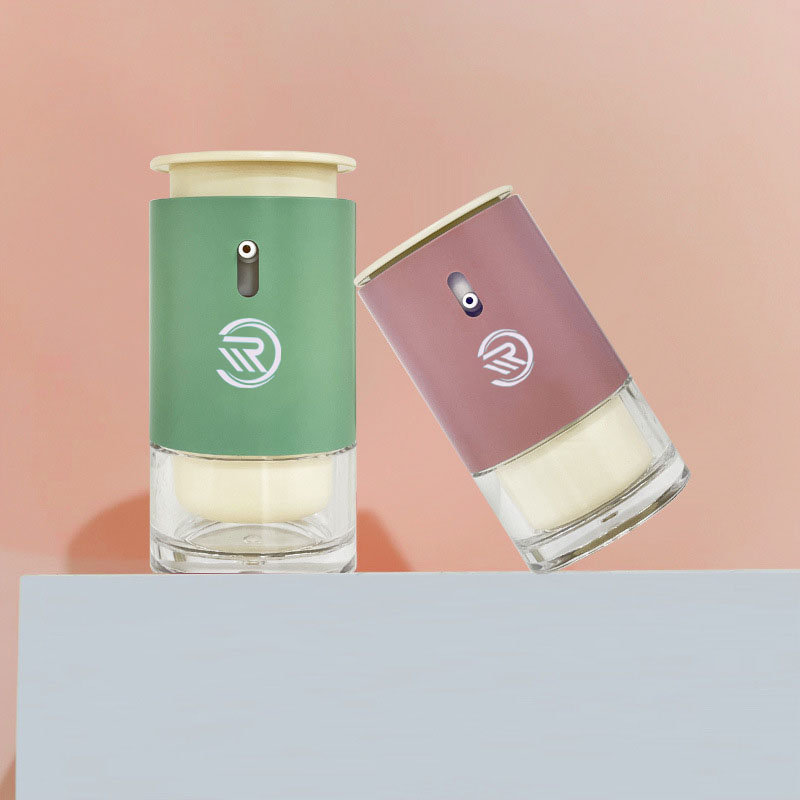 เครื่องสำอางขวดปั๊มสุญญากาศ 30 มิลลิลิตร 50 มิลลิลิตรขวดสุญญากาศผู้ชายผลิตภัณฑ์บำรุงผิวบรรจุภัณฑ์หรูหรา 1 ออนซ์ครีมเซรั่มขวดปั๊ม