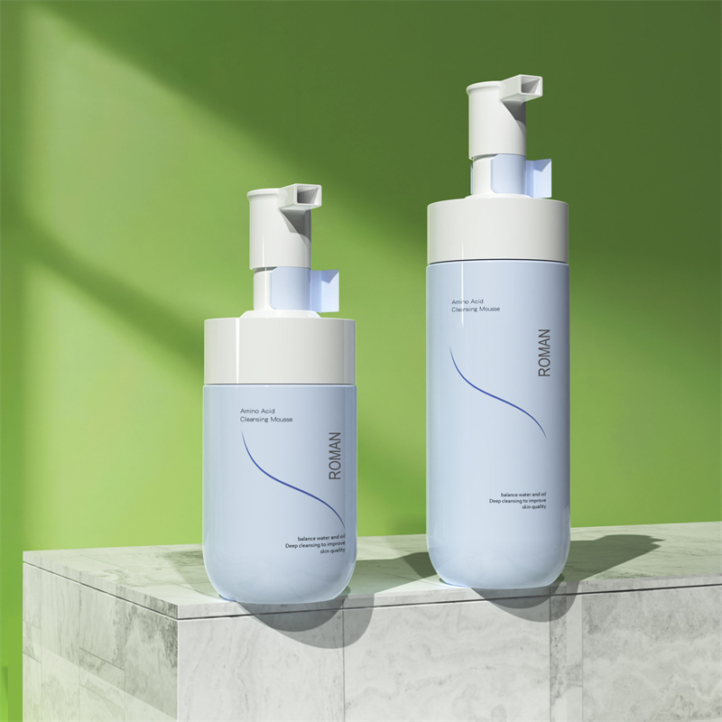 ฉลากส่วนตัว Facial Whitening Foamer มูสทำความสะอาดอ่อนโยน Bubble Cleanser สีฟ้า PET ขวดปั๊มโฟม 150ml 200ml 300ml