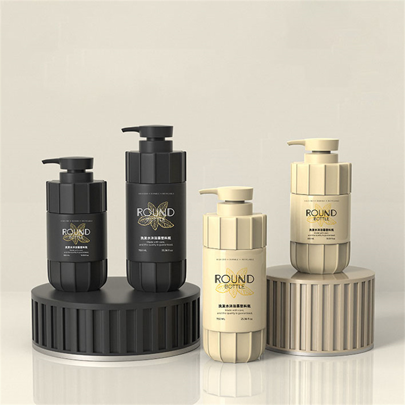 สีดำด้าน 550 มล. 600 มล. 700 มล. 750 มล. แถบพลาสติกสำหรับสัตว์เลี้ยงพลาสติกผนังหนาขวดปั๊มโลชั่นสำหรับทำความสะอาดครีมกันแดดแชมพูเจลอาบน้ำ