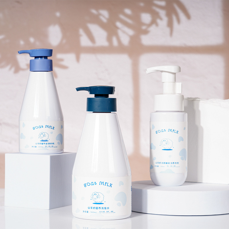 ฉลากส่วนตัว 300 มล. 500 มล. ขวดพลาสติก PET สีขาวบริสุทธิ์ครีมไวท์เทนนิ่งโลชั่นนมให้ความชุ่มชื้นพร้อมปั๊มโลชั่น