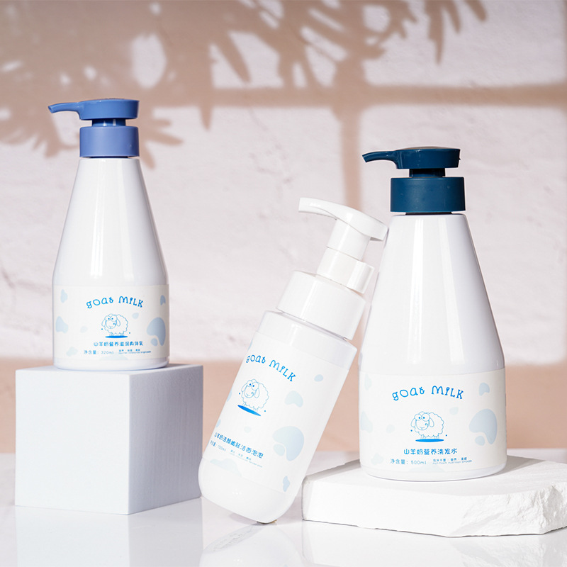 ฉลากส่วนตัว 300 มล. 500 มล. ขวดพลาสติก PET สีขาวบริสุทธิ์ครีมไวท์เทนนิ่งโลชั่นนมให้ความชุ่มชื้นพร้อมปั๊มโลชั่น ฉลากส่วนตัว 300 มล. 500 มล. ขวดพลาสติก PET สีขาวบริสุทธิ์ครีมไวท์เทนนิ่งโลชั่นนมให้ความชุ่มชื้นพร้อมปั๊มโลชั่น