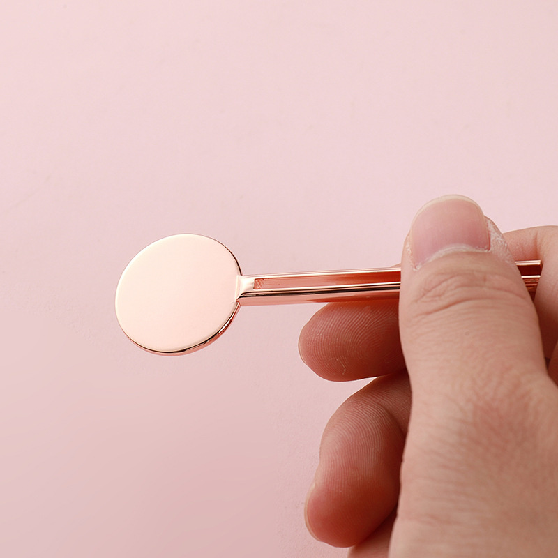 เครื่องสำอาง Turn Key Shape Tube Wringer Rolling ยาสีฟันหลอด Squeezer คีย์พร้อมขาตั้งเครื่องโลหะ Tube Squeezer เครื่องสำอาง Turn Key Shape Tube Wringer Rolling ยาสีฟันหลอด Squeezer คีย์พร้อมขาตั้งเครื่องโลหะ Tube Squeezer