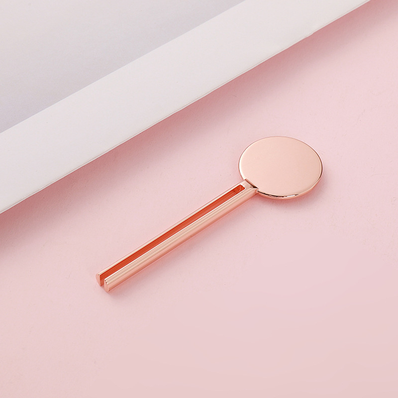 เครื่องสำอาง Turn Key Shape Tube Wringer Rolling ยาสีฟันหลอด Squeezer คีย์พร้อมขาตั้งเครื่องโลหะ Tube Squeezer เครื่องสำอาง Turn Key Shape Tube Wringer Rolling ยาสีฟันหลอด Squeezer คีย์พร้อมขาตั้งเครื่องโลหะ Tube Squeezer