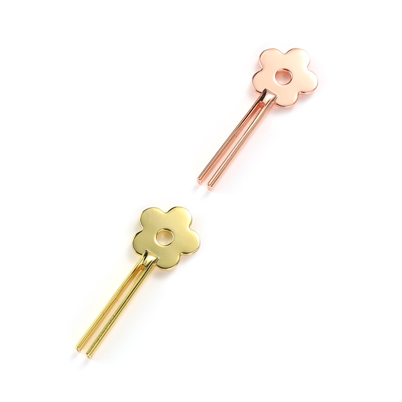 เครื่องคั้นท่อโลหะผสมสังกะสีรูปดอกไม้ยิ้ม เครื่องคั้นท่อโลหะผสมสังกะสีรูปดอกไม้ยิ้ม