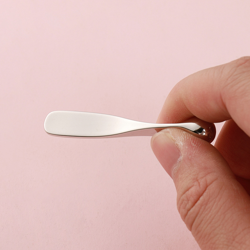 ไม้พายครีมบำรุงรอบดวงตาโลหะผสมสังกะสีเครื่องมือเสริมความงามแบบพกพาครีมบำรุงรอบดวงตาแบบพกพาสติ๊กนวด ไม้พายครีมบำรุงรอบดวงตาโลหะผสมสังกะสีเครื่องมือเสริมความงามแบบพกพาครีมบำรุงรอบดวงตาแบบพกพาสติ๊กนวด